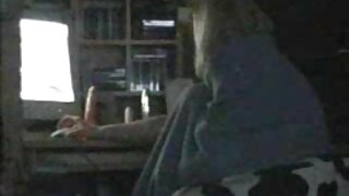 Bir kız sevgilisi erotik amatör porno için onu kedi hazırlanıyor