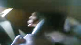 Parmakları ile güzel amatorseks kadın